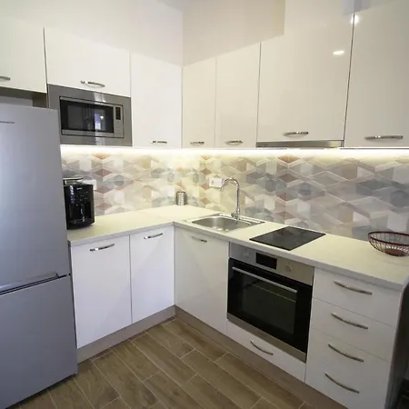 Апартамент Doris D09 And D10