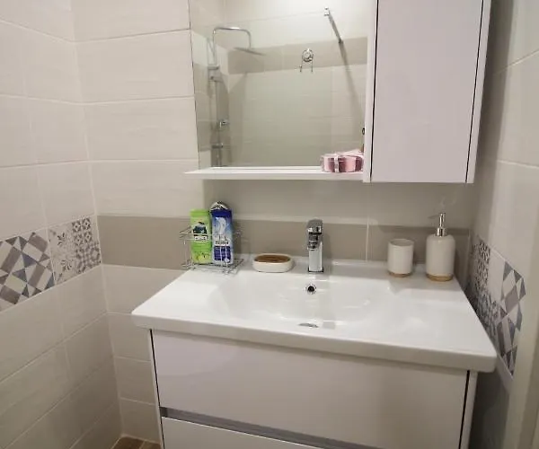 Doris D09 And D10 Апартаменти *