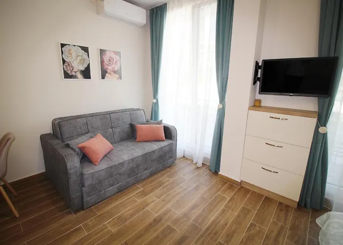 Doris D09 And D10 Apartman